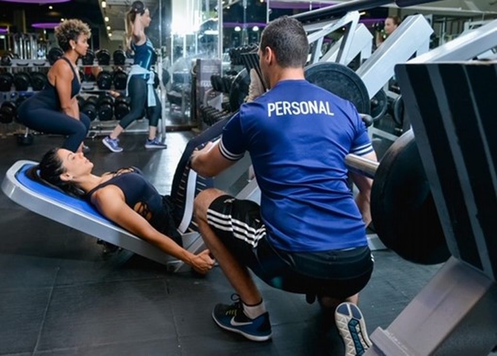 Preparação Física Feminina com o personal trainer Vinícius Fornari - Cia  Athletica SJC